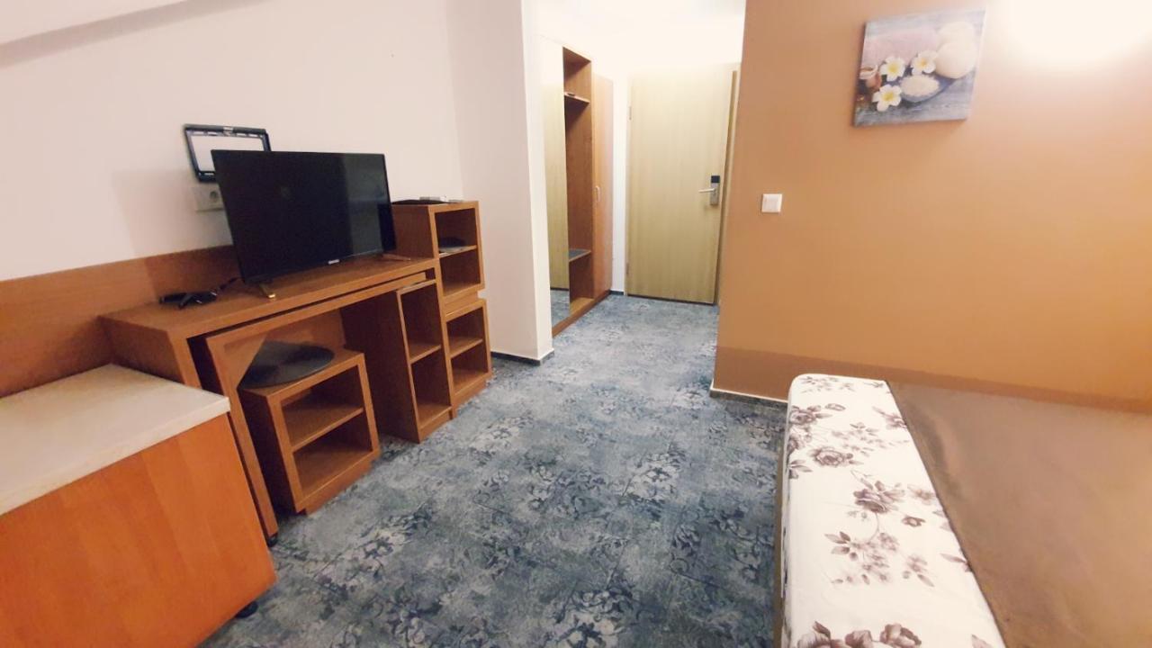 Stay Inn Rediu Valea Lupului  Екстер'єр фото