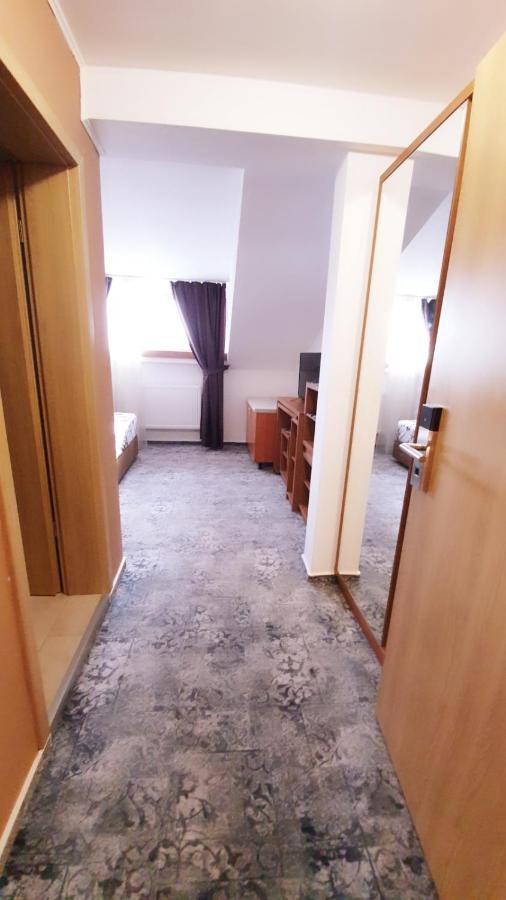 Stay Inn Rediu Valea Lupului  Екстер'єр фото