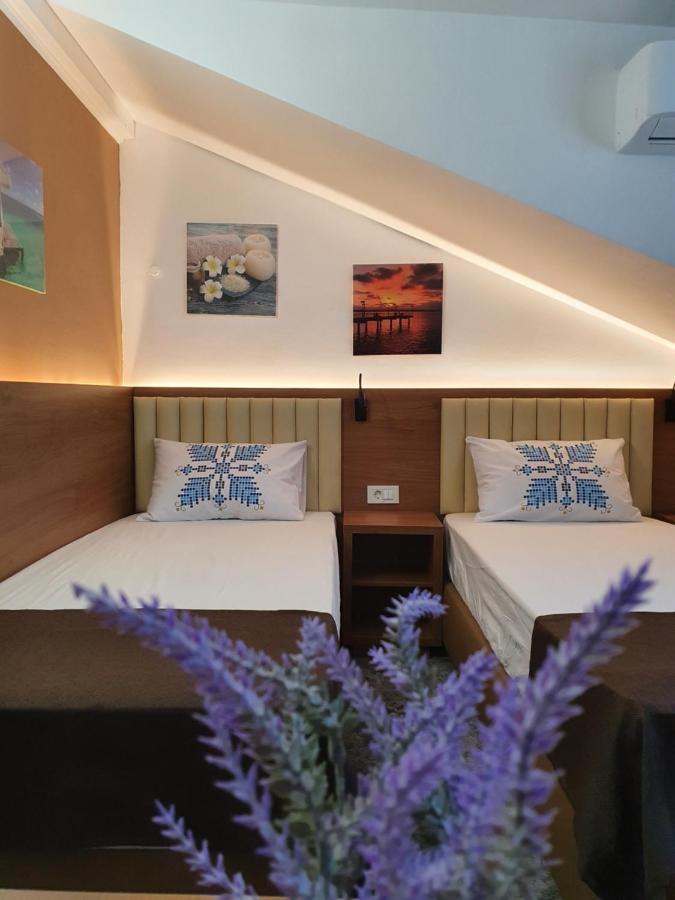 Stay Inn Rediu Valea Lupului  Екстер'єр фото