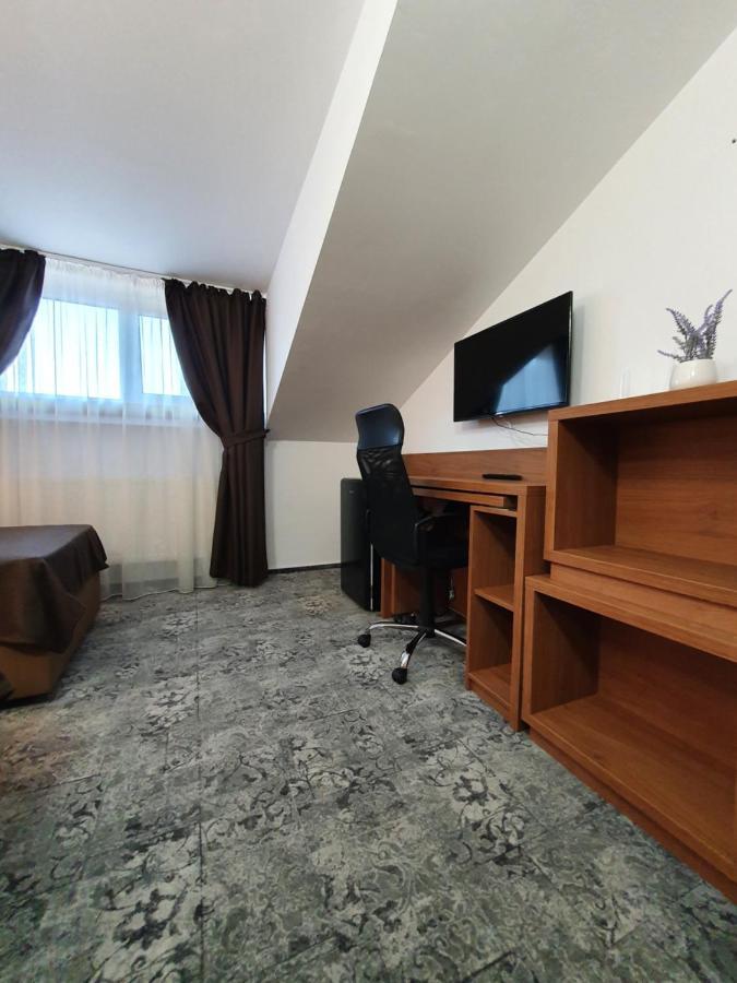 Stay Inn Rediu Valea Lupului  Екстер'єр фото