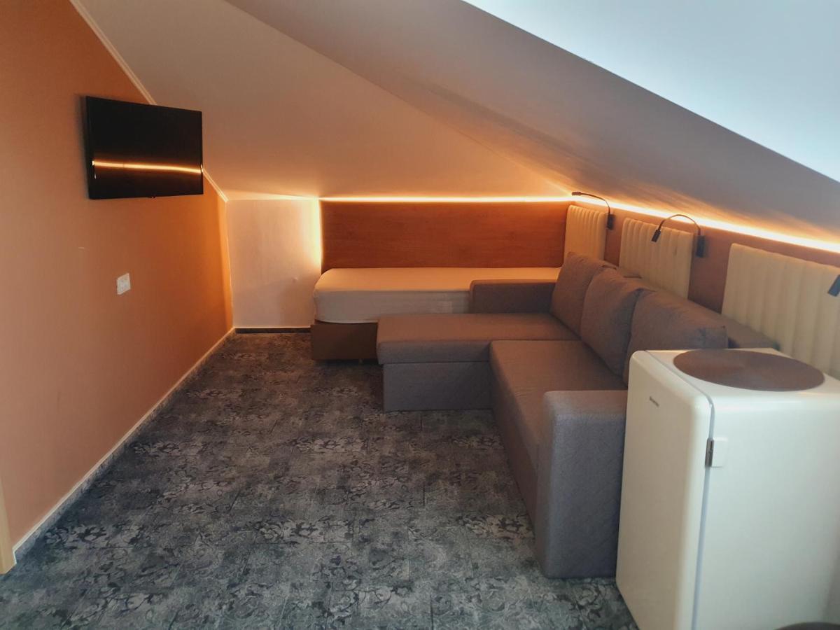 Stay Inn Rediu Valea Lupului  Екстер'єр фото