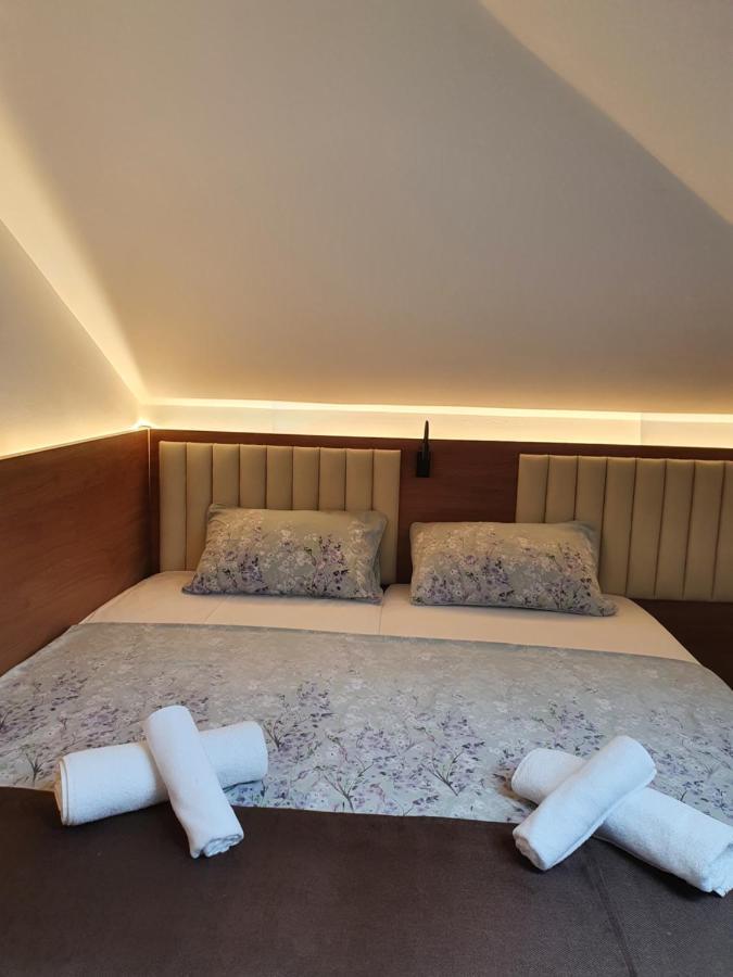 Stay Inn Rediu Valea Lupului  Екстер'єр фото