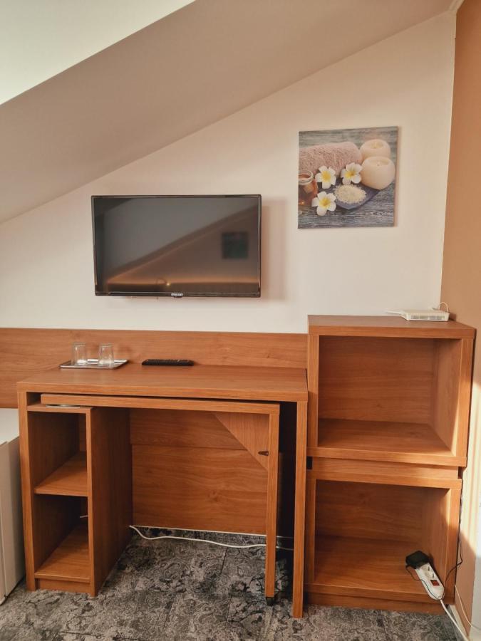 Stay Inn Rediu Valea Lupului  Екстер'єр фото