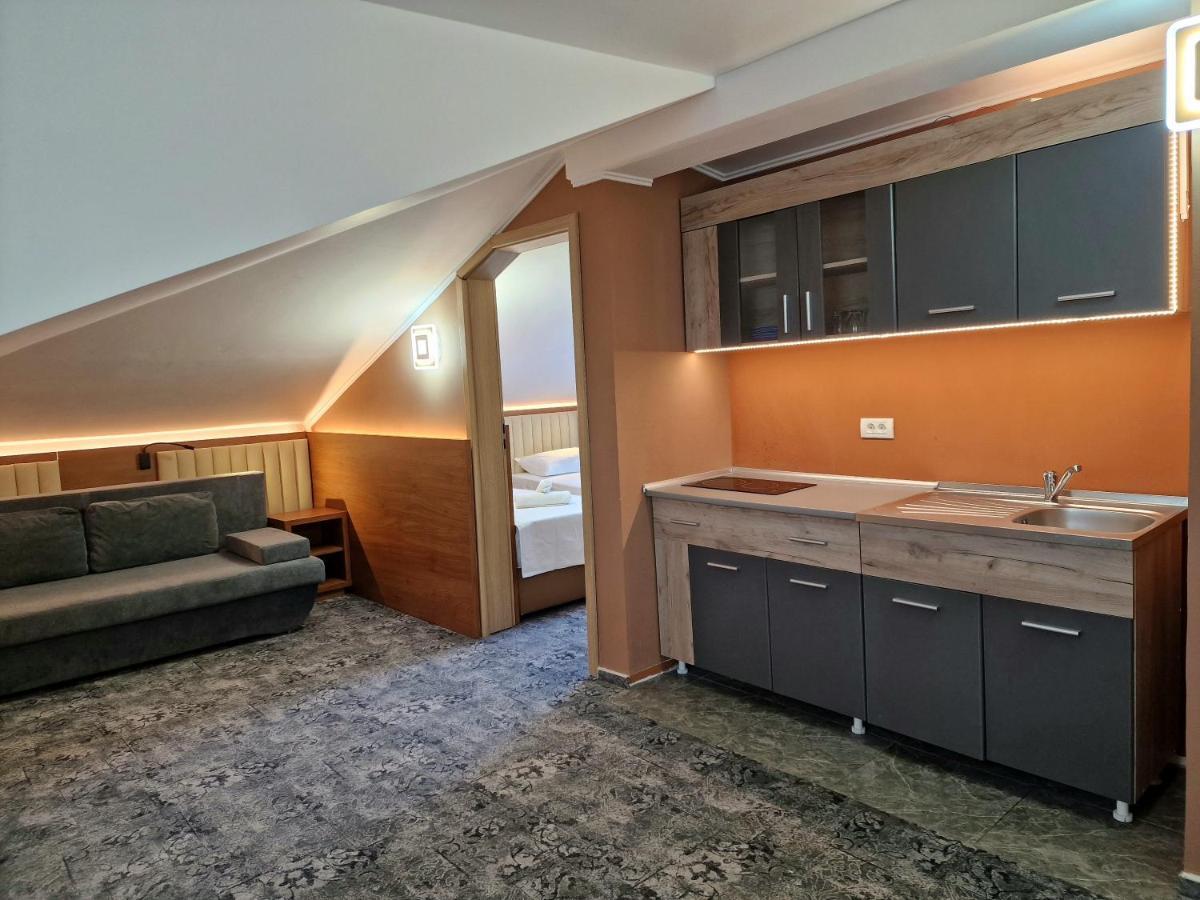 Stay Inn Rediu Valea Lupului  Екстер'єр фото